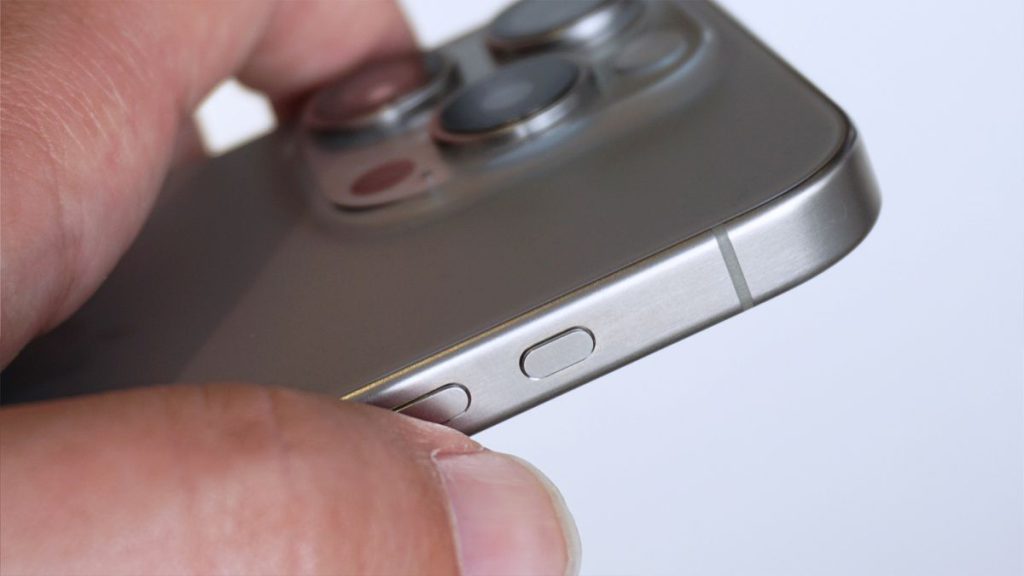 Há rumores de que a Apple trará um novo botão Capturar em seu iPhone 16 Pro e 16 Pro Max, que vimos em renderizações