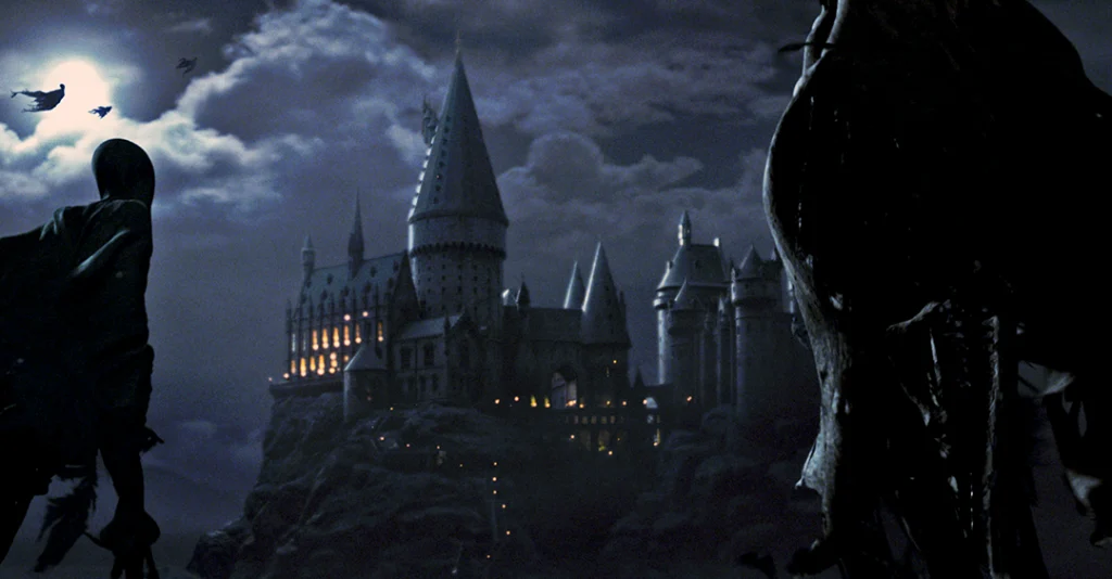 A vida em Hogwarts durante As Relíquias da Morte